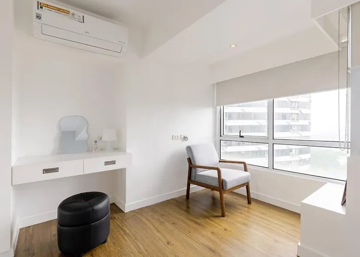 2Br Bgc Loft Golf Sunset View Near High Street Very Central! Apartment Manila