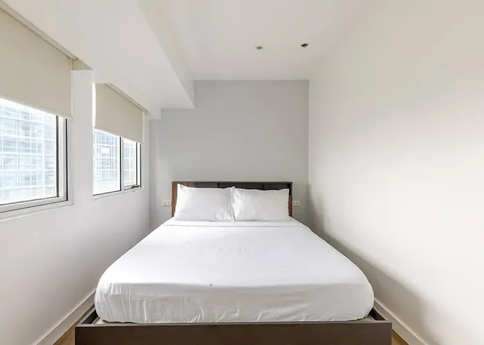 Apartment 2Br Bgc Loft Golf Sunset View Near High Street Very Central!