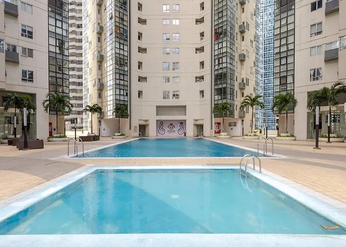 2Br Bgc Loft Golf Sunset View Near High Street Very Central! * Manila