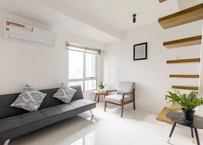 Apartment 2Br Bgc Loft Golf Sunset View Near High Street Very Central! Manila