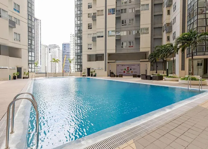2Br Bgc Loft Golf Sunset View Near High Street Very Central! Apartment Manila